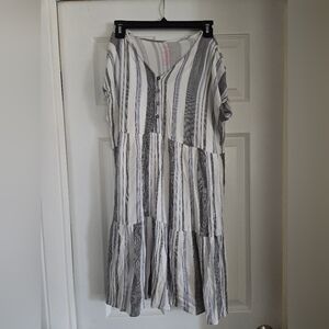 Everly brand grey size medium blue and black stripped dress Maternity 